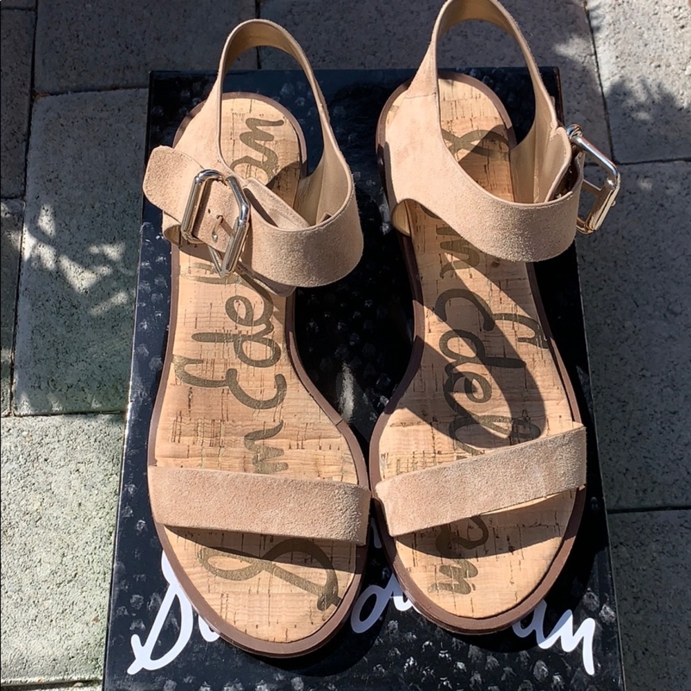 IT’S A STEAL🔥Sam Edelman block heel sandals!